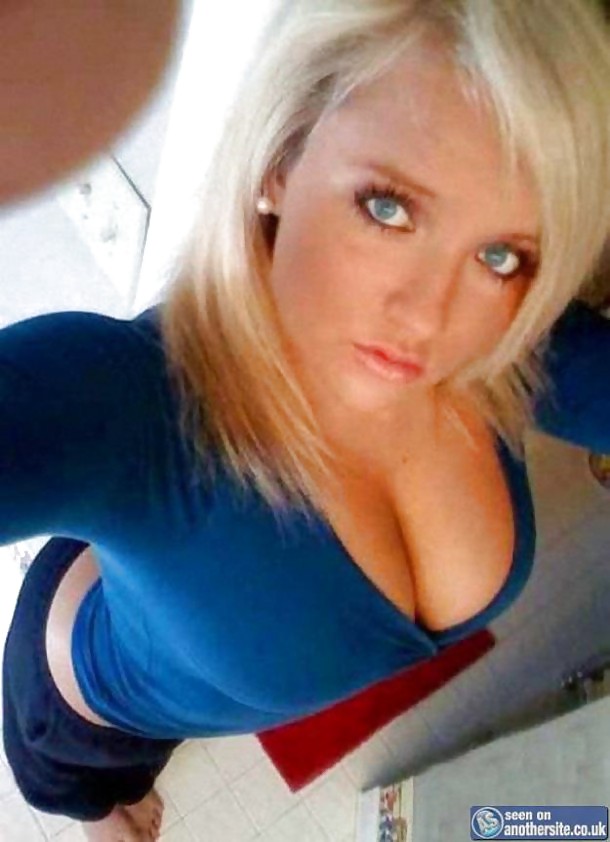 Awesome Cleavage #7372187