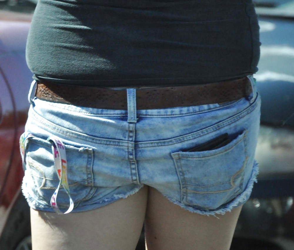 Muffin Top - Too Big for these Jean Shorts! #11276184