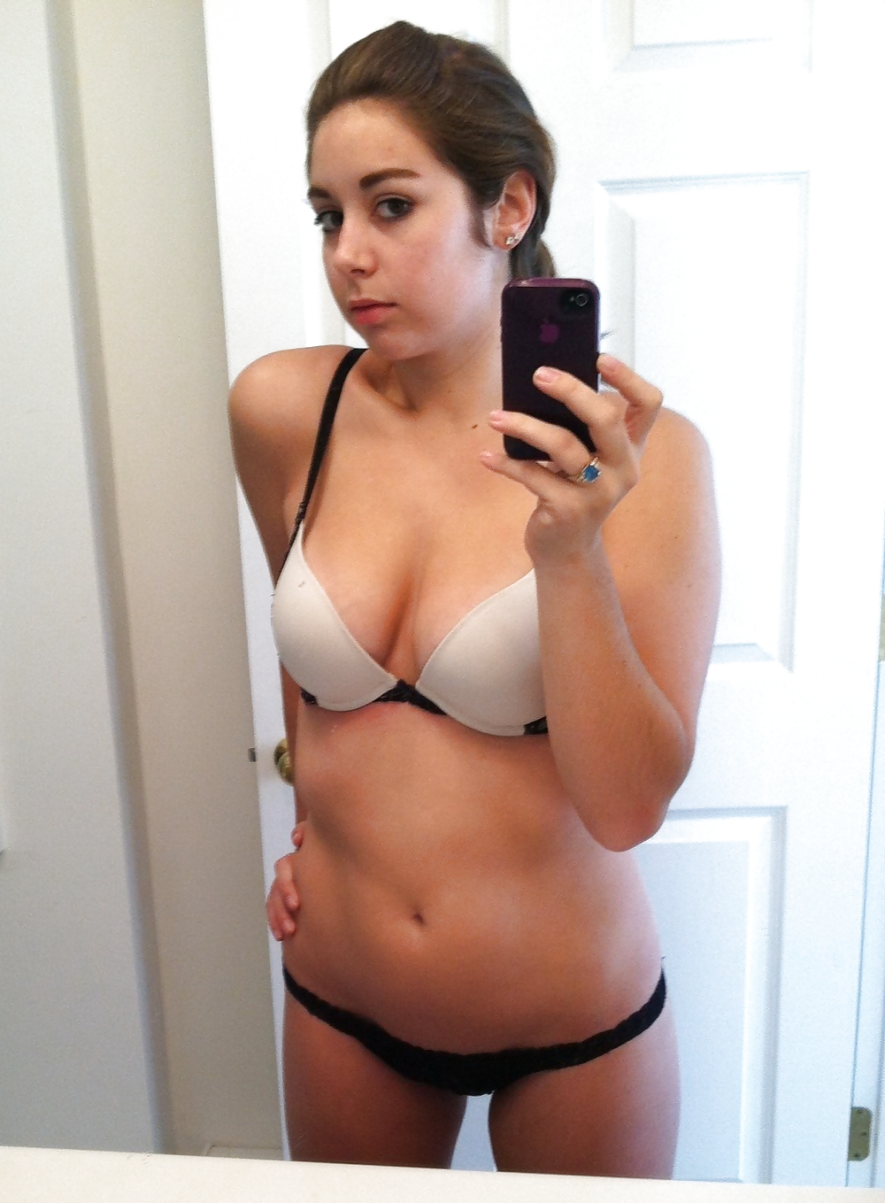 Süßen Mädchen 01 #15336087