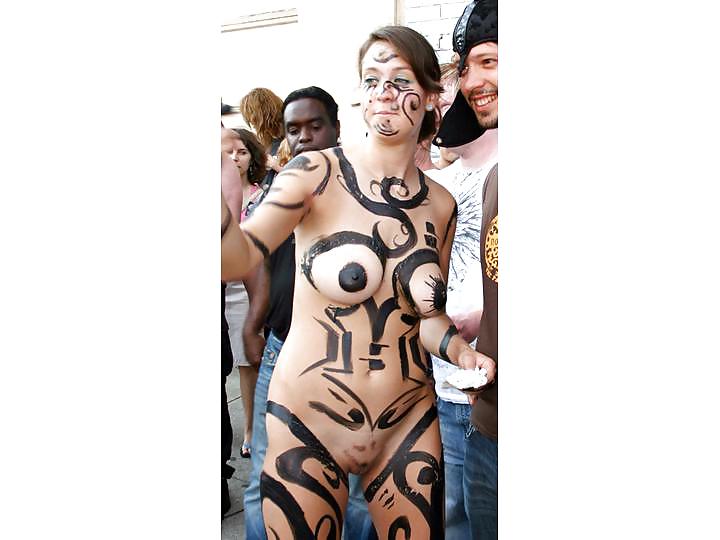 Nude Painted Ladies in Public Fetish Gallery 22 #17775363