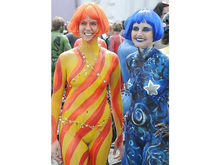 Nude Painted Ladies in Public Fetish Gallery 22 #17775368