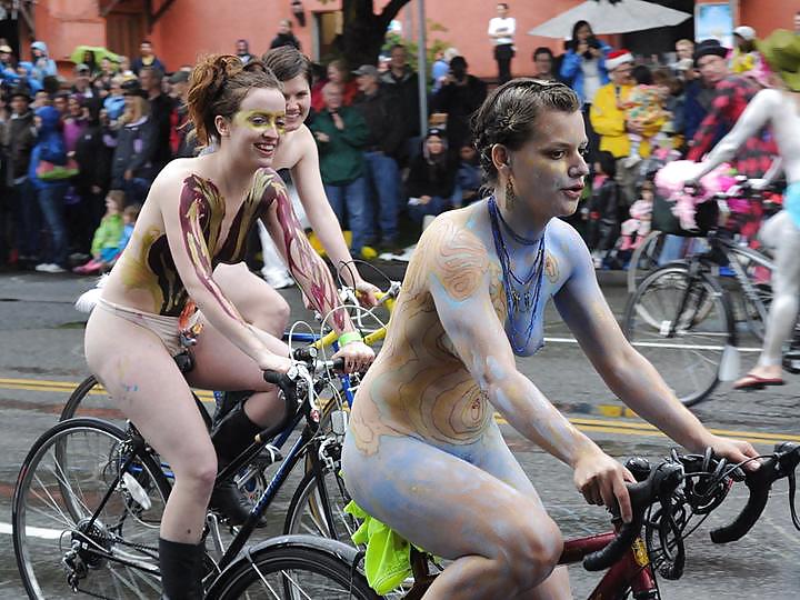 Nude Painted Ladies in Public Fetish Gallery 22 #17775482