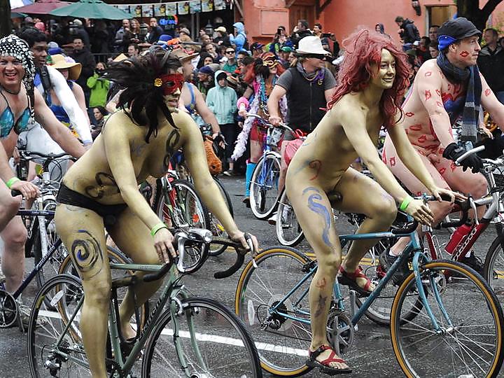 Nude Painted Ladies in Public Fetish Gallery 22 #17775531