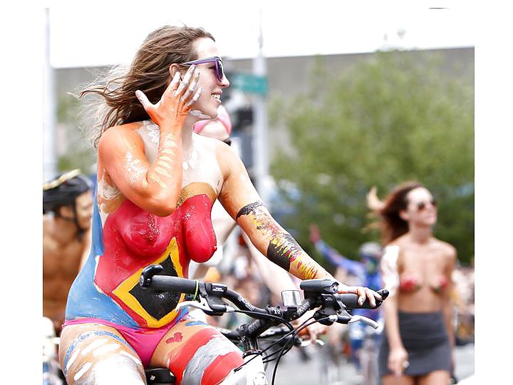 Nude Painted Ladies in Public Fetish Gallery 22 #17775703