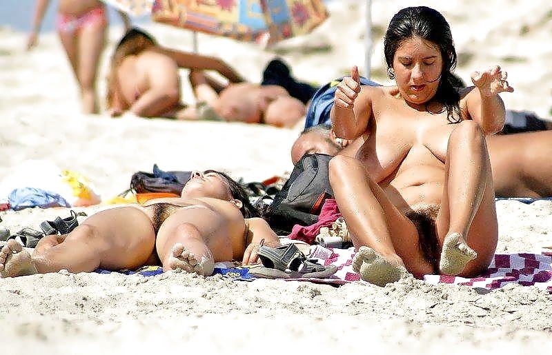 Spiaggia nudista adolescenti
 #452655