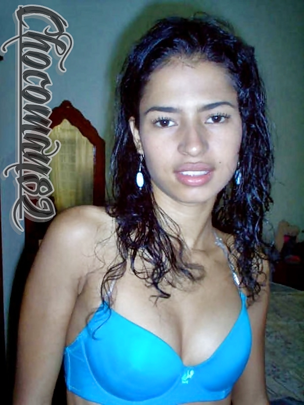 Chica mexicana posando nade
 #11238596