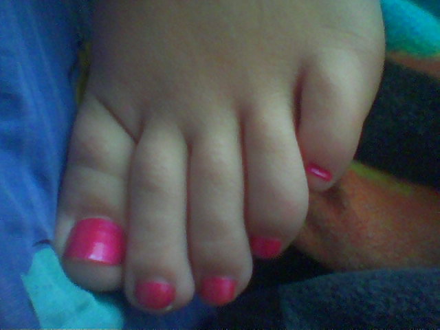 Naomi 's Feet - Foot model with long toes, pink nails #18200100