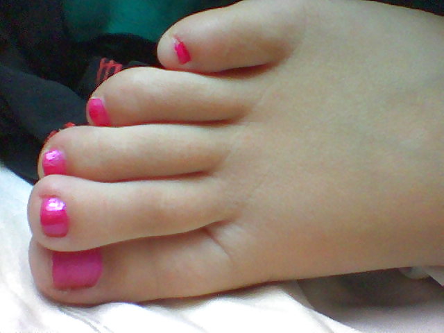 Naomi 's Feet - Foot model with long toes, pink nails #18200106