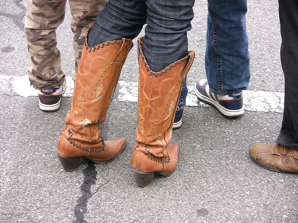 Japanese Candids - Feet on the Street 02 #3480498