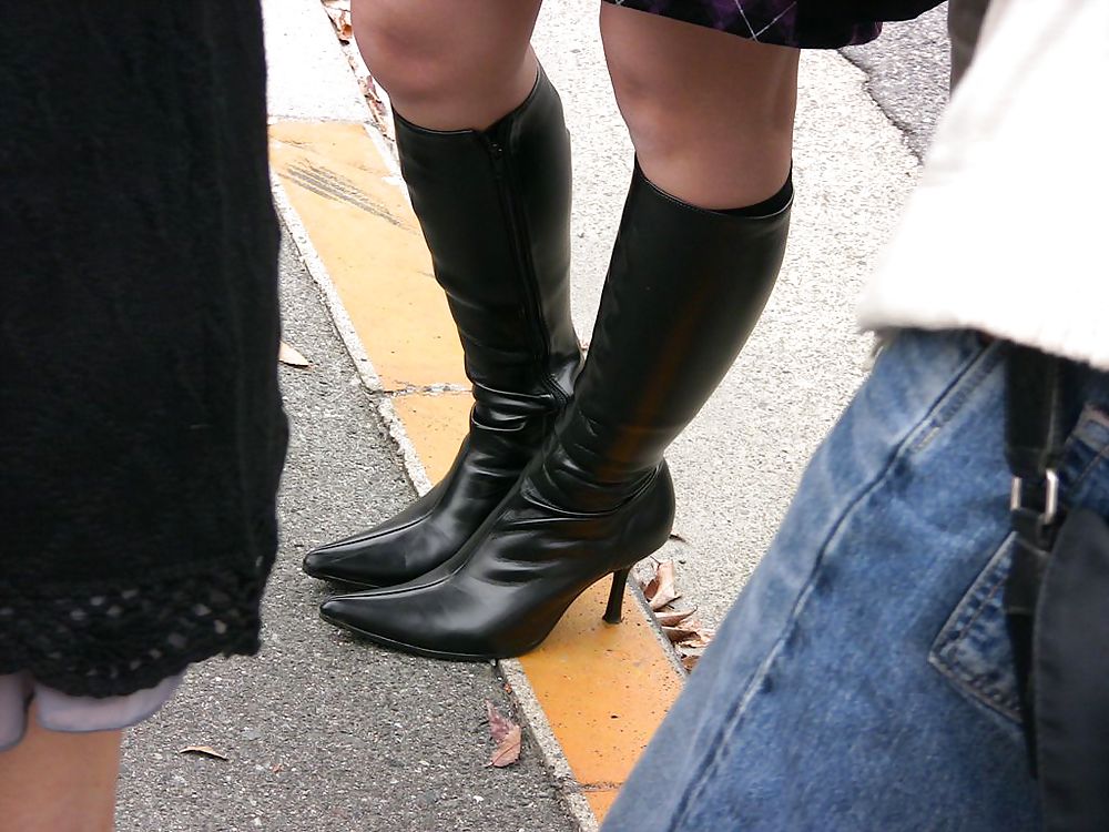Japanese Candids - Feet on the Street 02 #3480515