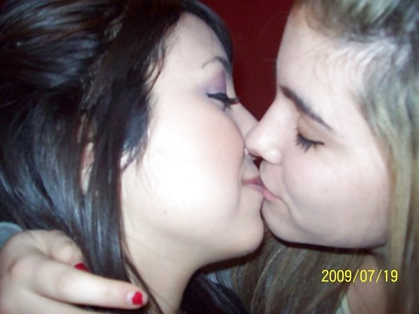 Karisik lesbian #13359773