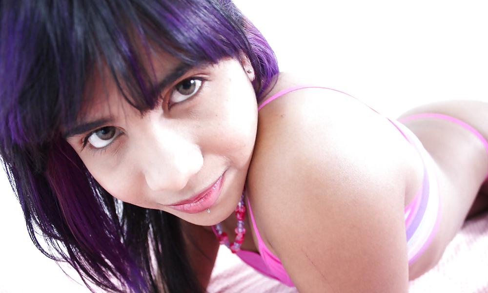 Charming tobie - posando y jugando
 #3639560