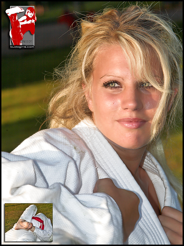 カラテガール 3
 #18301801