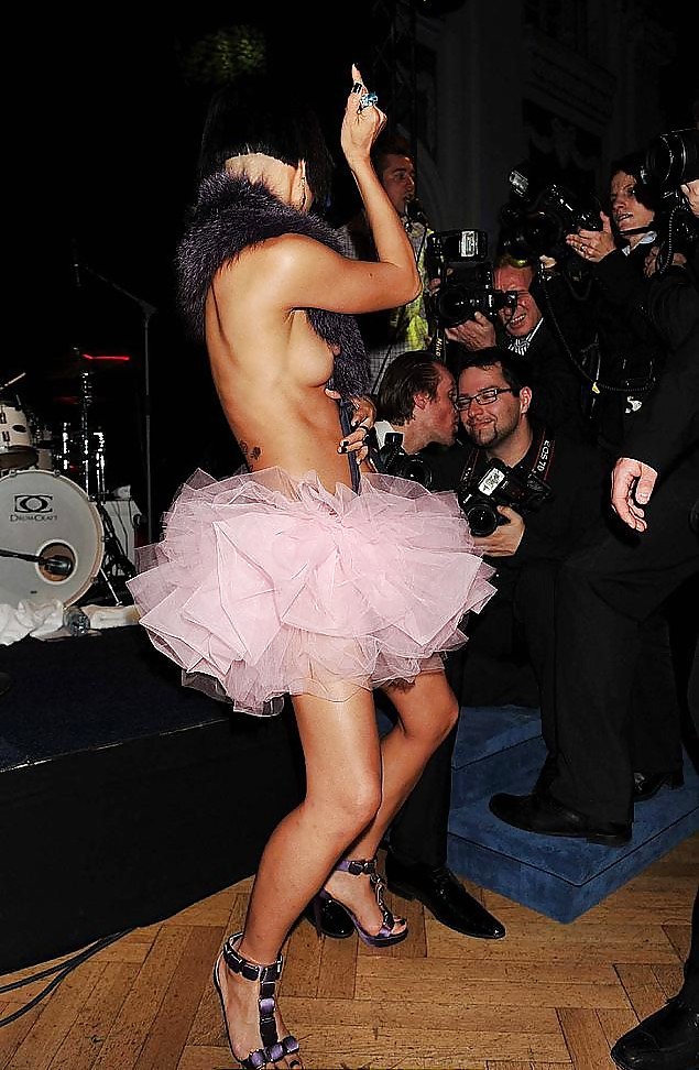 CeleBigNips #8313832