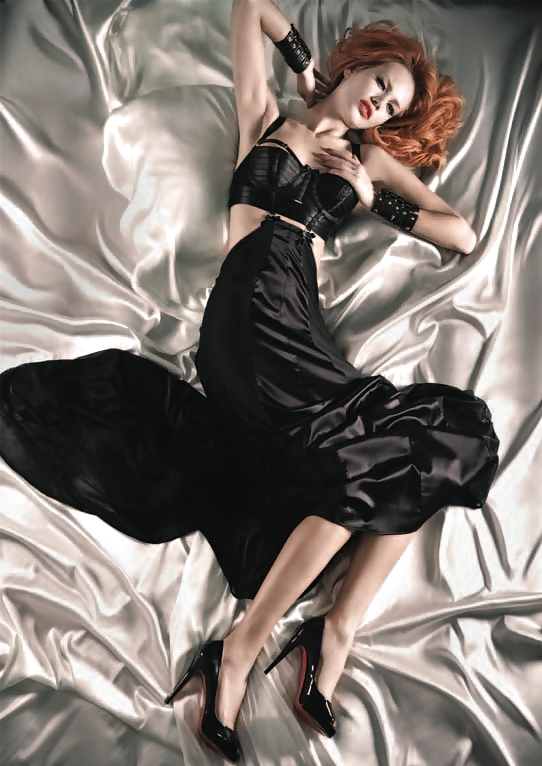 Ladies folk with easy wants #10009625