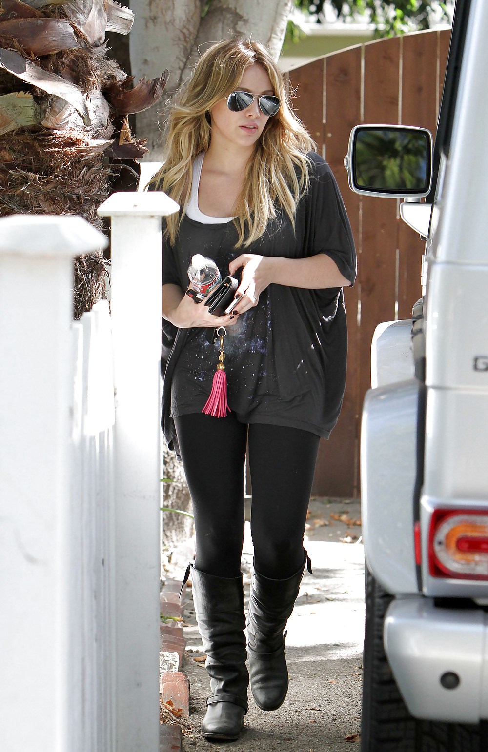 Hilary Duff - Beute In Strumpfhosen Verlassen Yoga In Hollywood #5565714