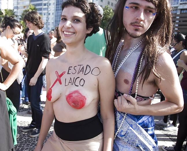 Frauenpower Fendom: Brasilianisches Feministinnen #21152291