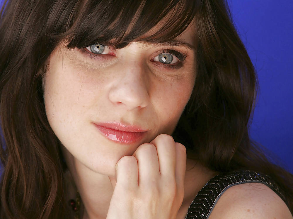 Zooey deschanel
 #14019555