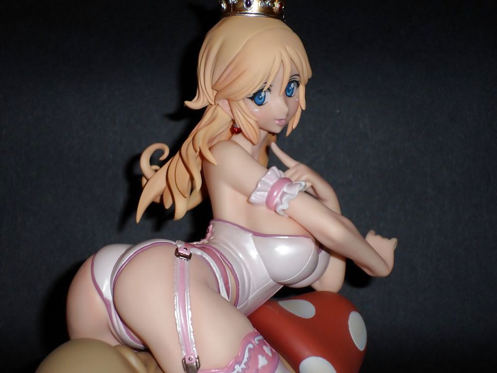 Princess.Bitch (anime figure) #8259333