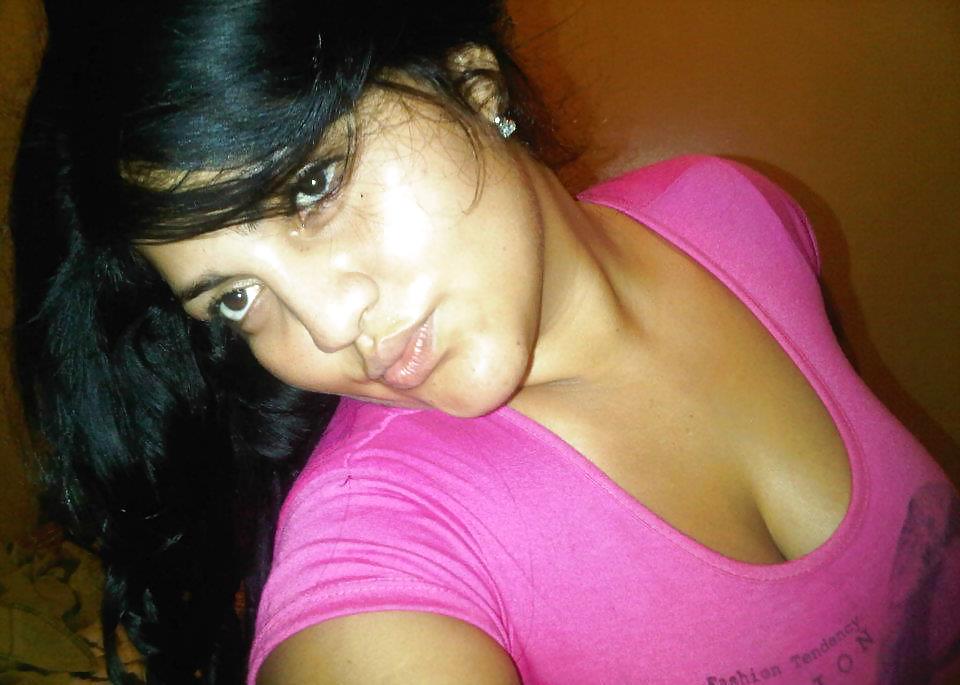 WOMAN (AMIGUITAS 18) #8557422
