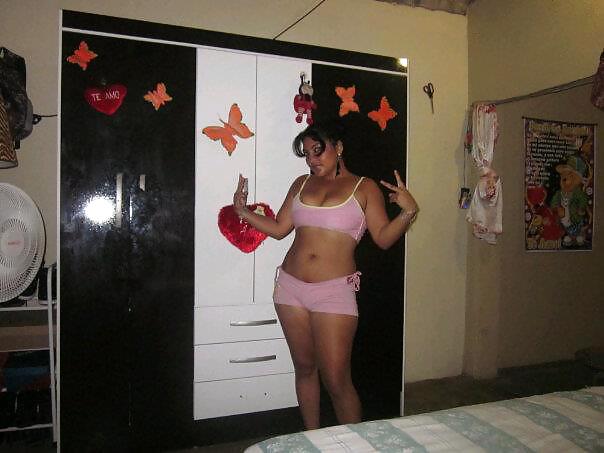 WOMAN (AMIGUITAS 18) #8557460