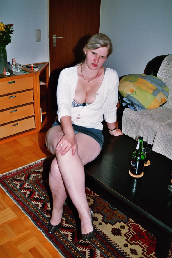 Sag - cuerpo caliente de la esposa en la falda corta de mezclilla slinky apretado 02
 #16012413