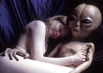 SEX WITH ALIEN #10614379