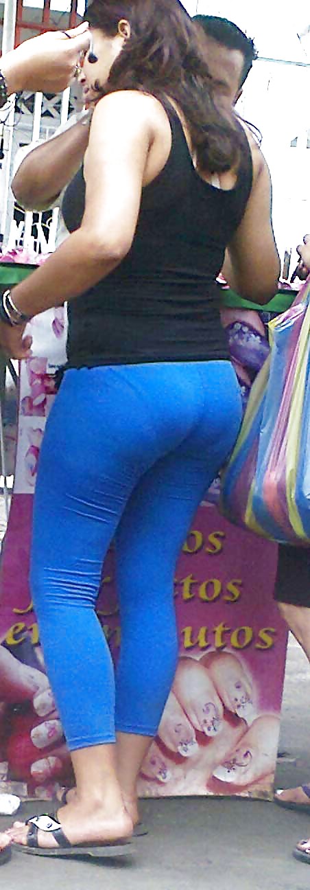 Femme En Pantalon Gros Cul Et Vpl Bleu #19818117
