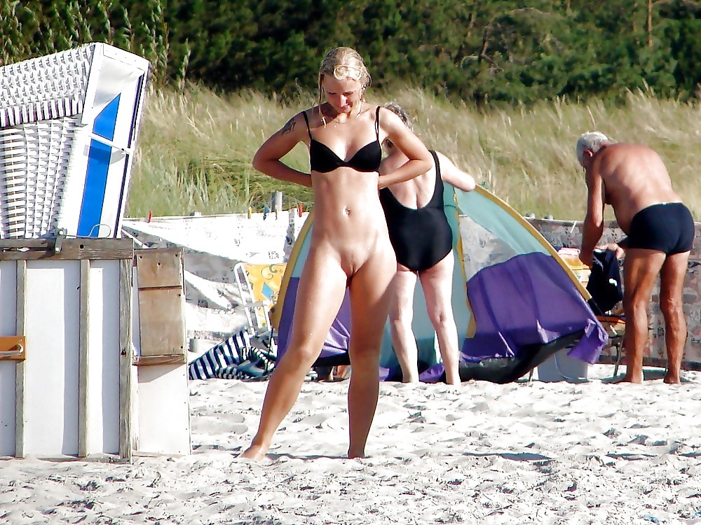Praia - spiaggia - parte 2 naturismo
 #14839340