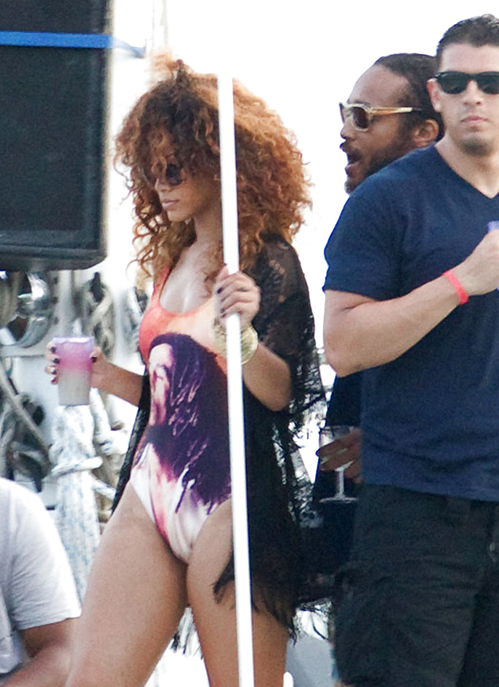 Rihanna - ir a nadar en Barbados
 #4999590