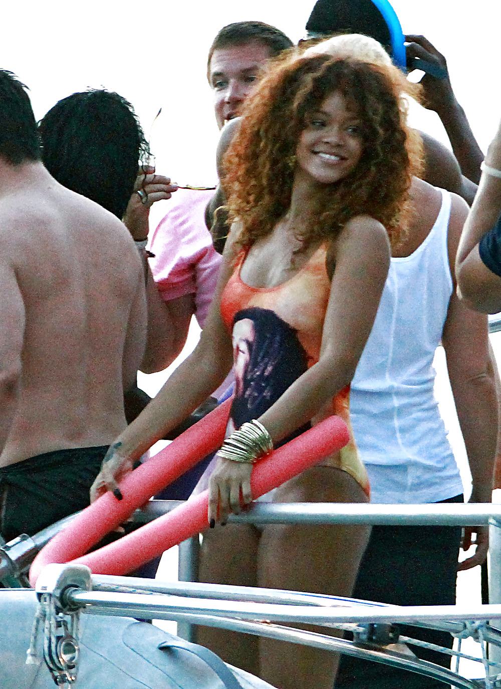 Rihanna - ir a nadar en Barbados
 #4999652