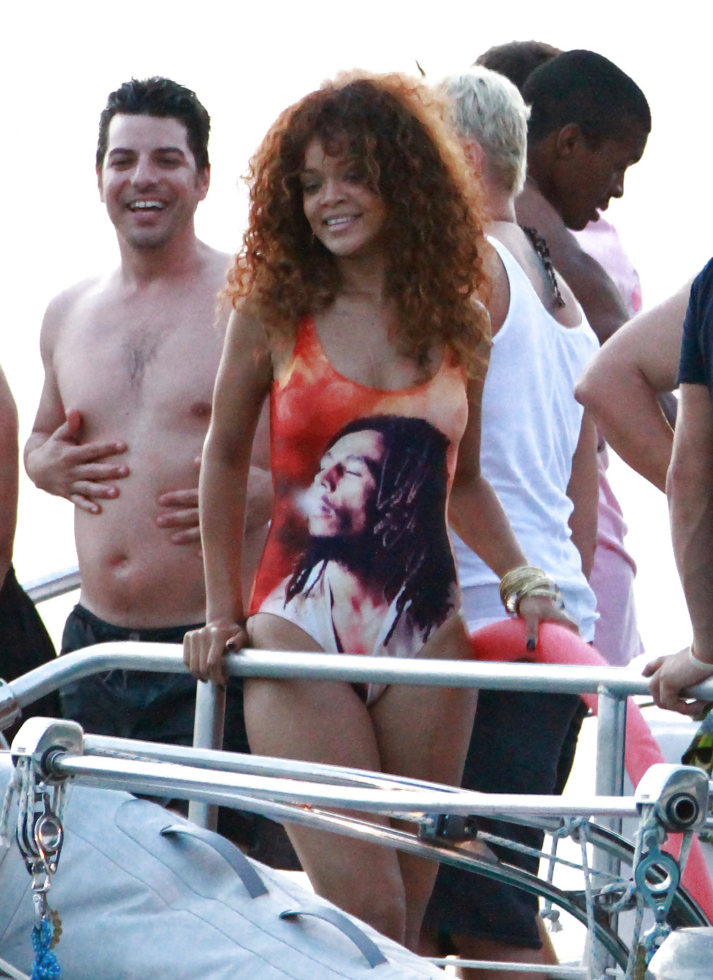Rihanna - ir a nadar en Barbados
 #4999812