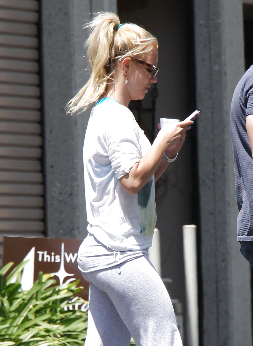 Britney Spears - Hat Einen Ernsten Badonkadonk #16355104
