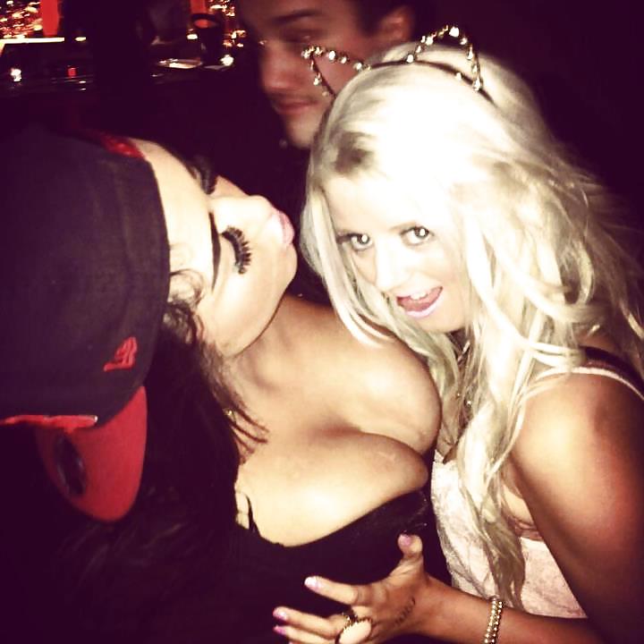 Fb hotties
 #17712098