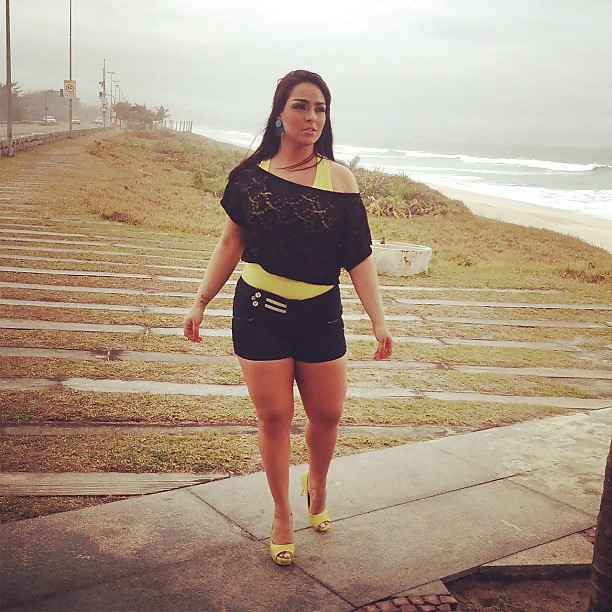 instagram de mulher melancia brasileira (por hellboykingop)
 #20377309