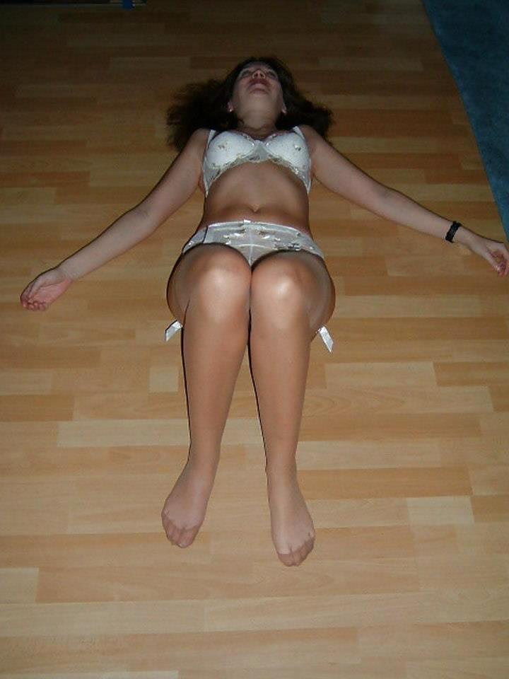 激しいナイロンの女の子4
 #19727084