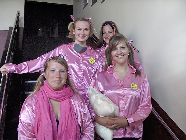 Satin Party girls #20040801