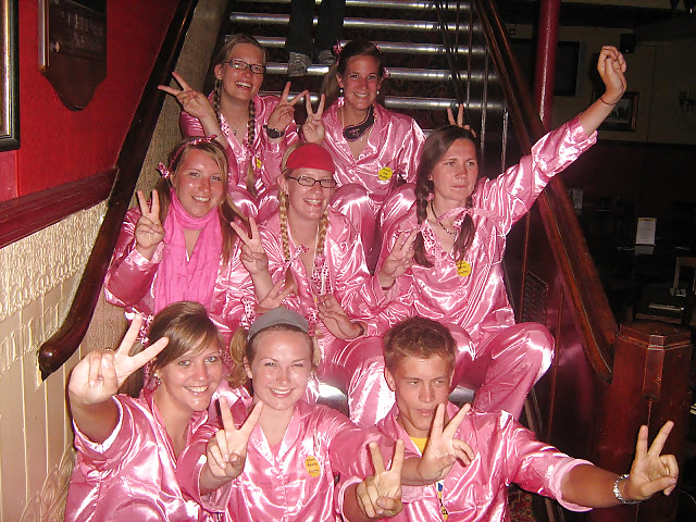 Satin Party girls #20040822