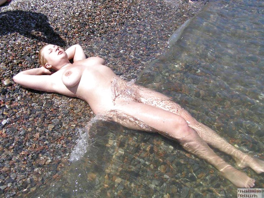 Hotlegs-beach view24 #4133933
