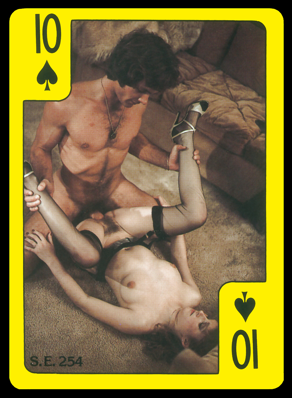 Giocare a carte. 
 #3128114