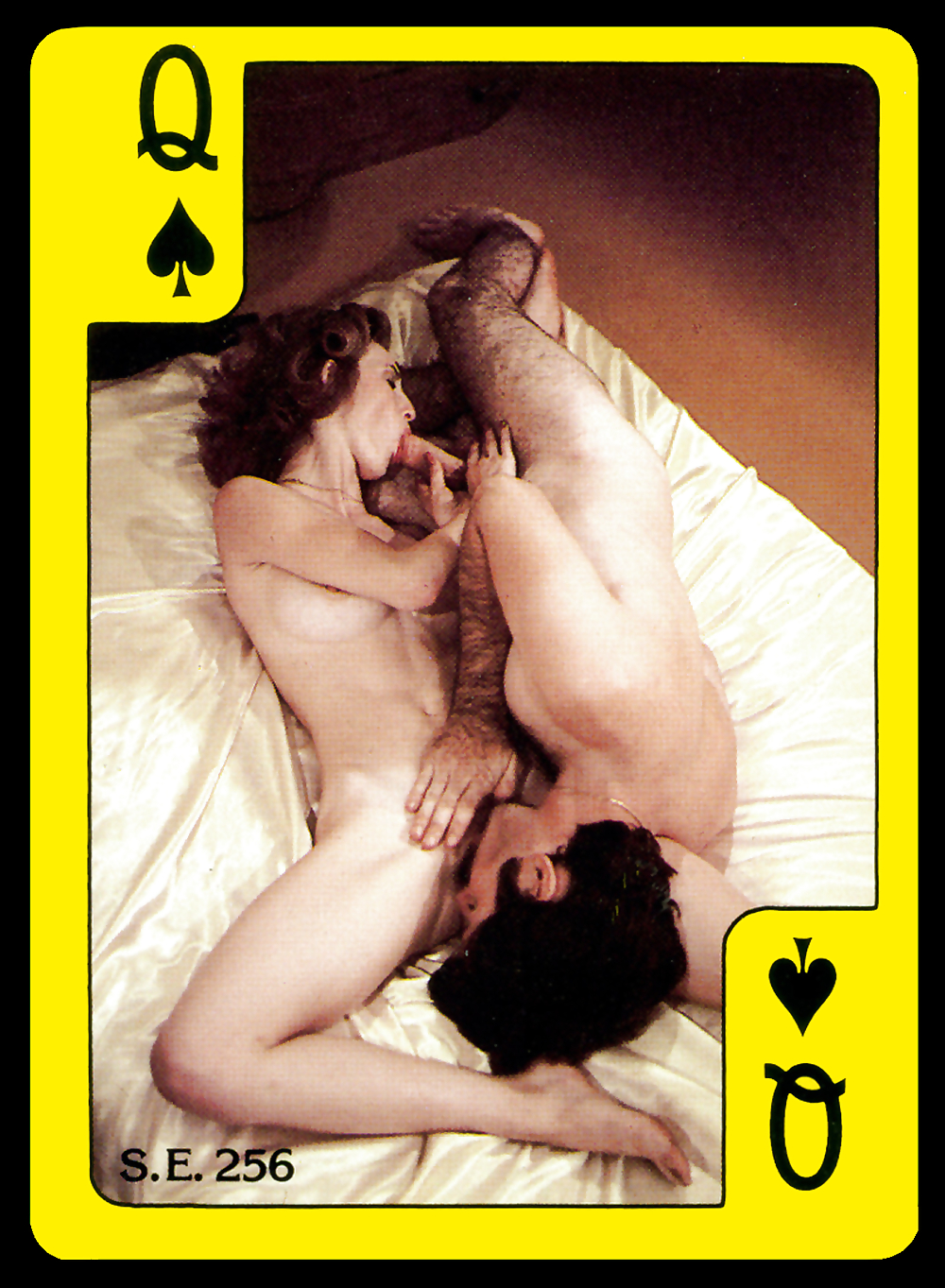 Play cards.  #3128467