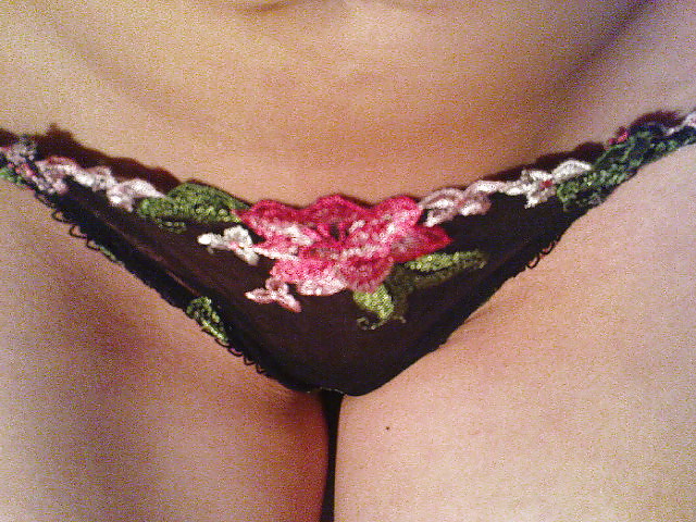 Schwarz-Blumenmuster G String #15002132