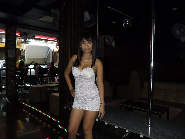 Pattaya Bar Et Show Girls #11489228