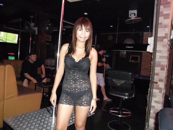 Pattaya Bar Und Showgirls #11489270