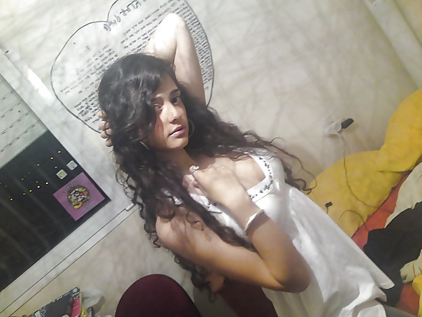 Babes Et Beurettes Arab Plantureuse #22720679