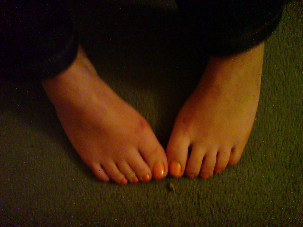 Candid girls feet and suchlike #19095161