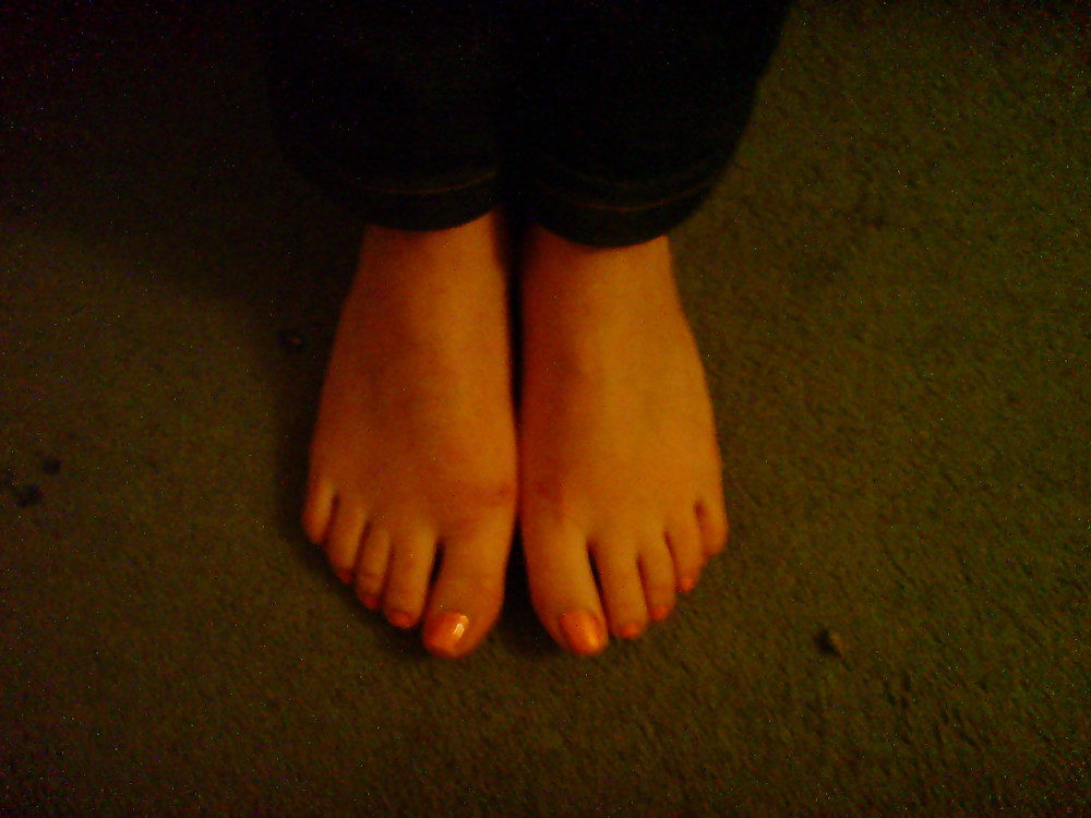 Candid girls feet and suchlike #19095167