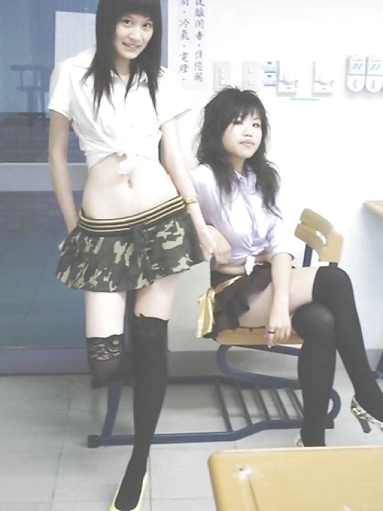 Trashy teens uploaded by tuvanra
 #1997460