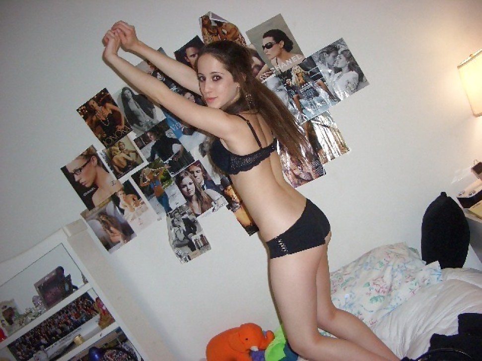 Trashy teens uploaded by tuvanra
 #1997559