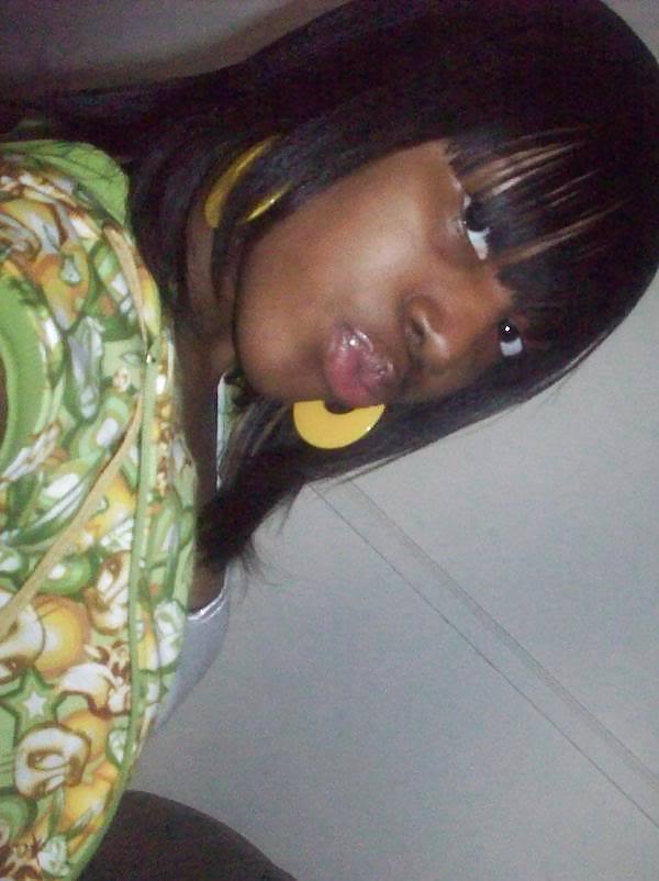 Olivia #3720006